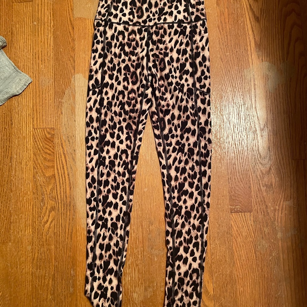 Victoria's Secret Leopard Print Leggings - Picture 3 of 4